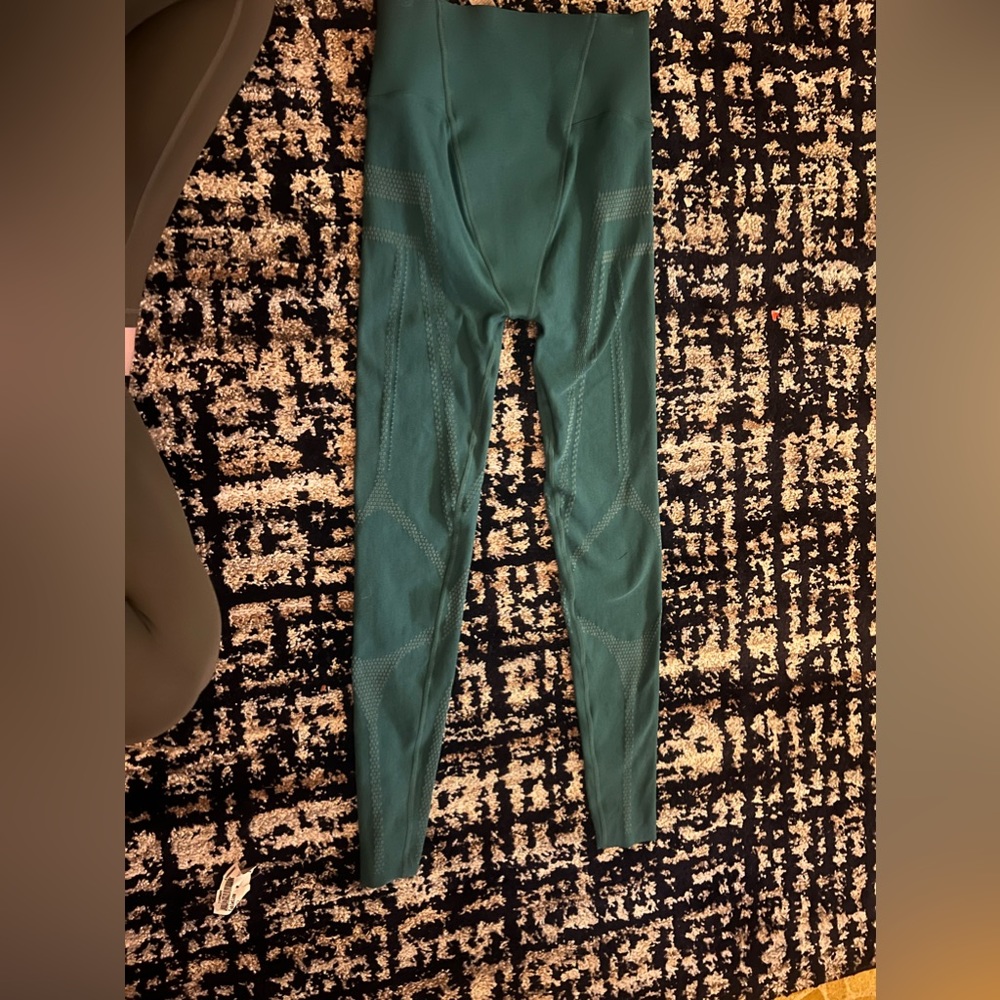 NWT Fabletics | Women’s High Waisted Full Length Sculpknit Leggings